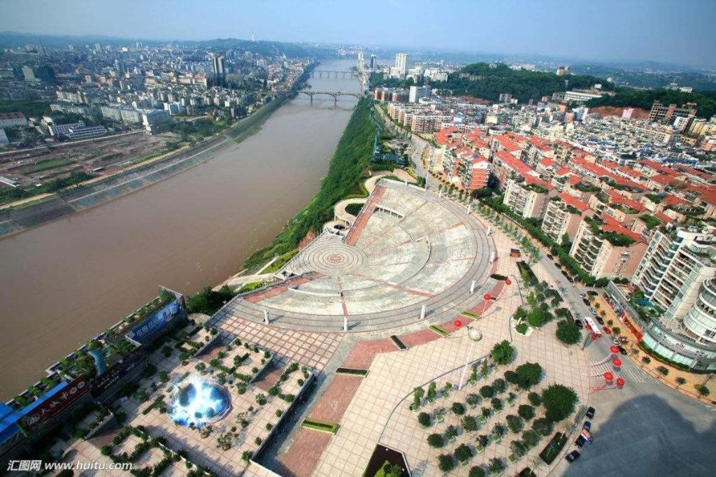 Pai Hotels-Luzhou Dashanping Sichuan Police College Exterior photo
